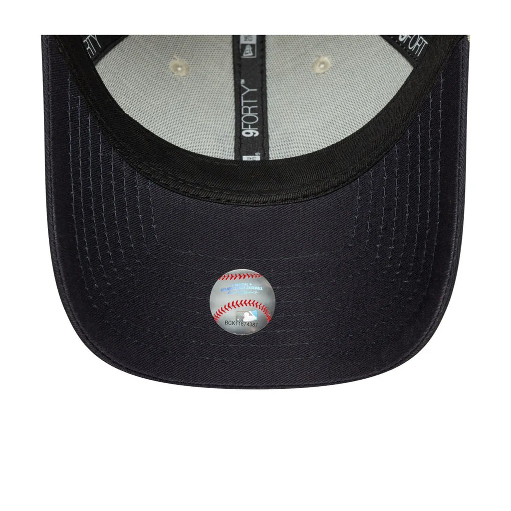 Gorra New York Yankees MLB Color Block 9FORTY Ajustable Beige New Era