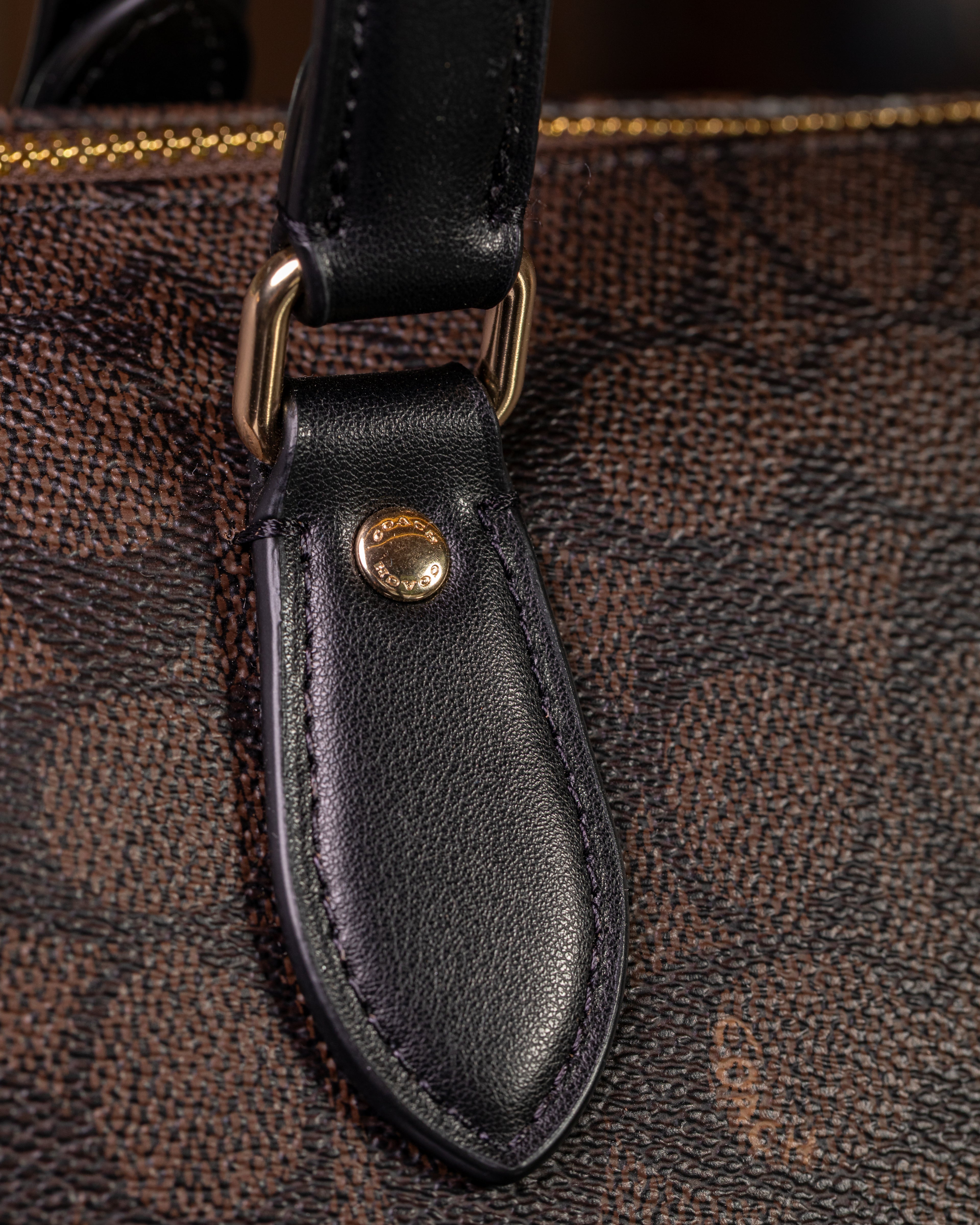 Coach Bolso Negro CW381