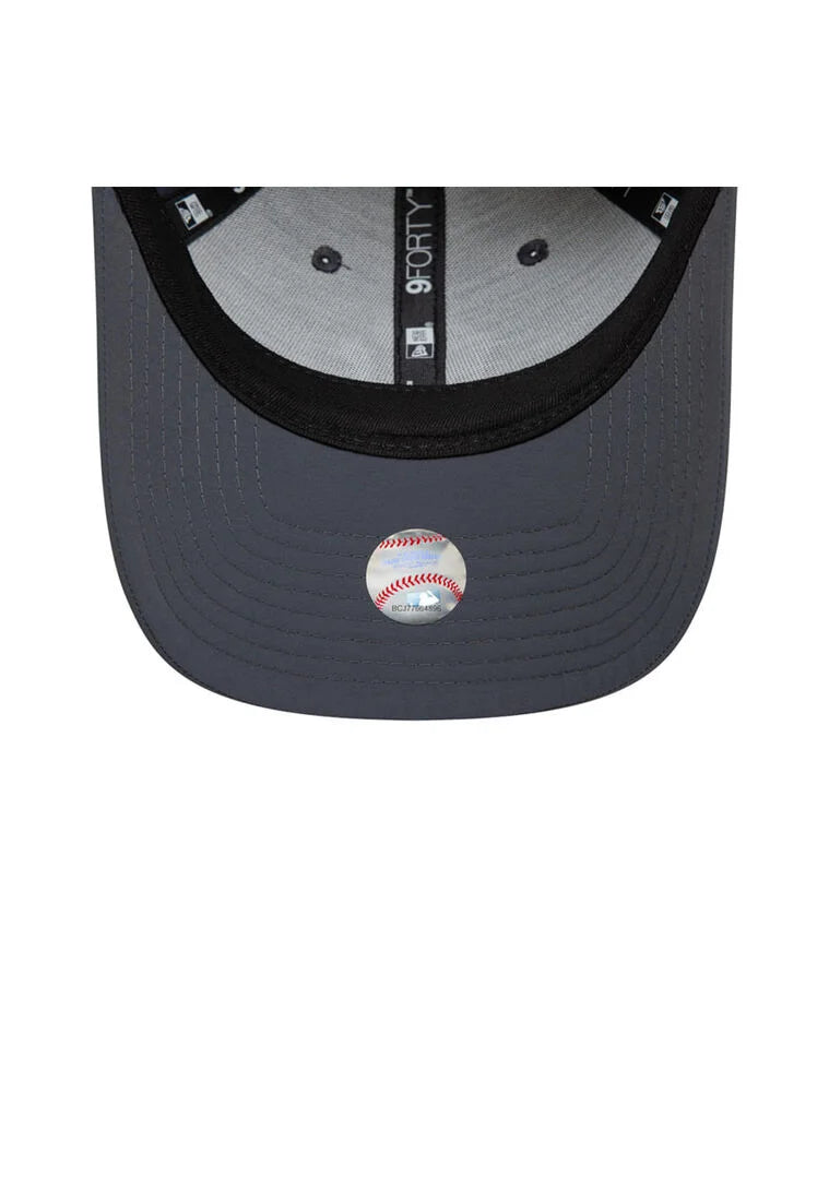 Gorra New York Yankees MLB League Essentials 9FORTY Gris Ajustable